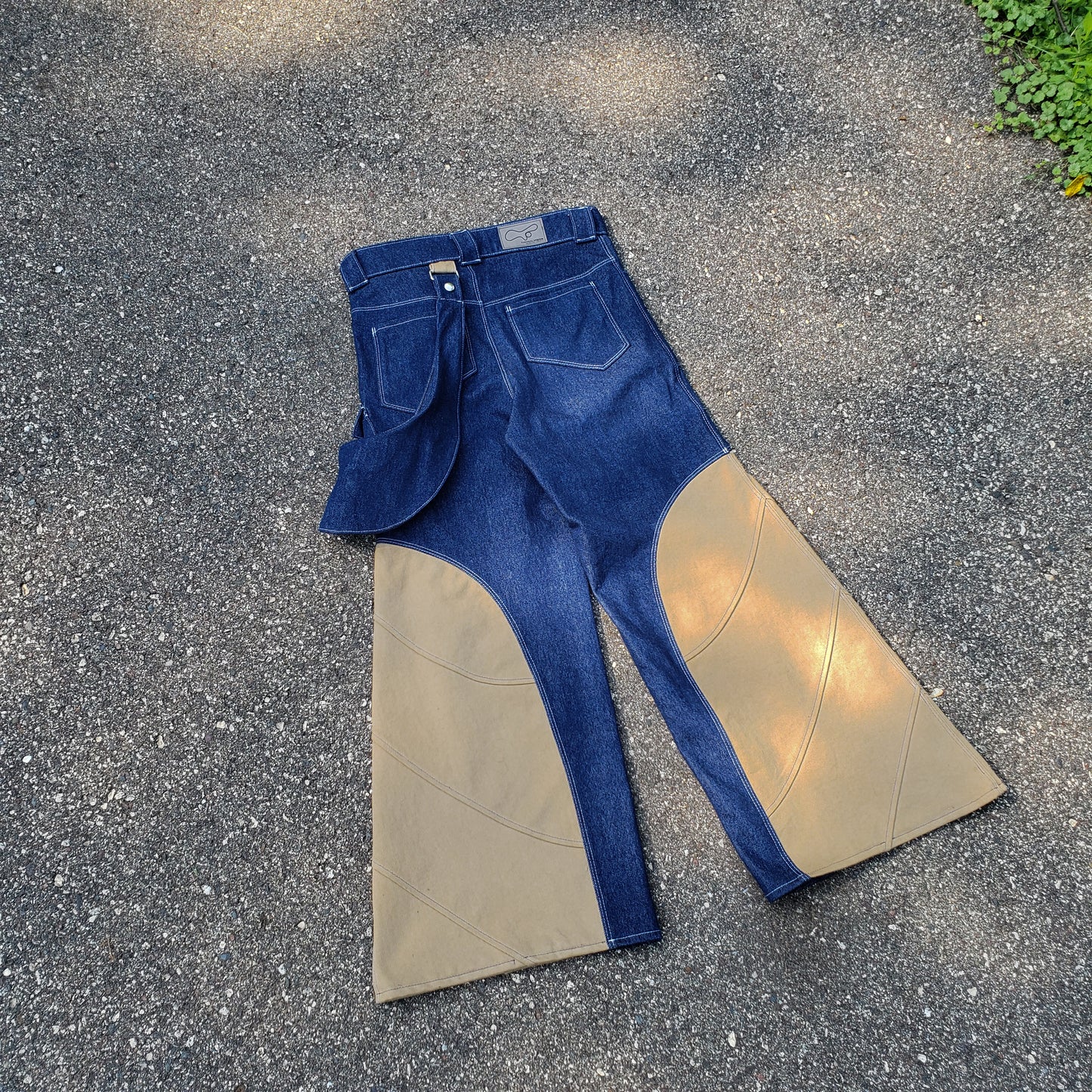 Armored Flare Denim "ARMORDILLO"