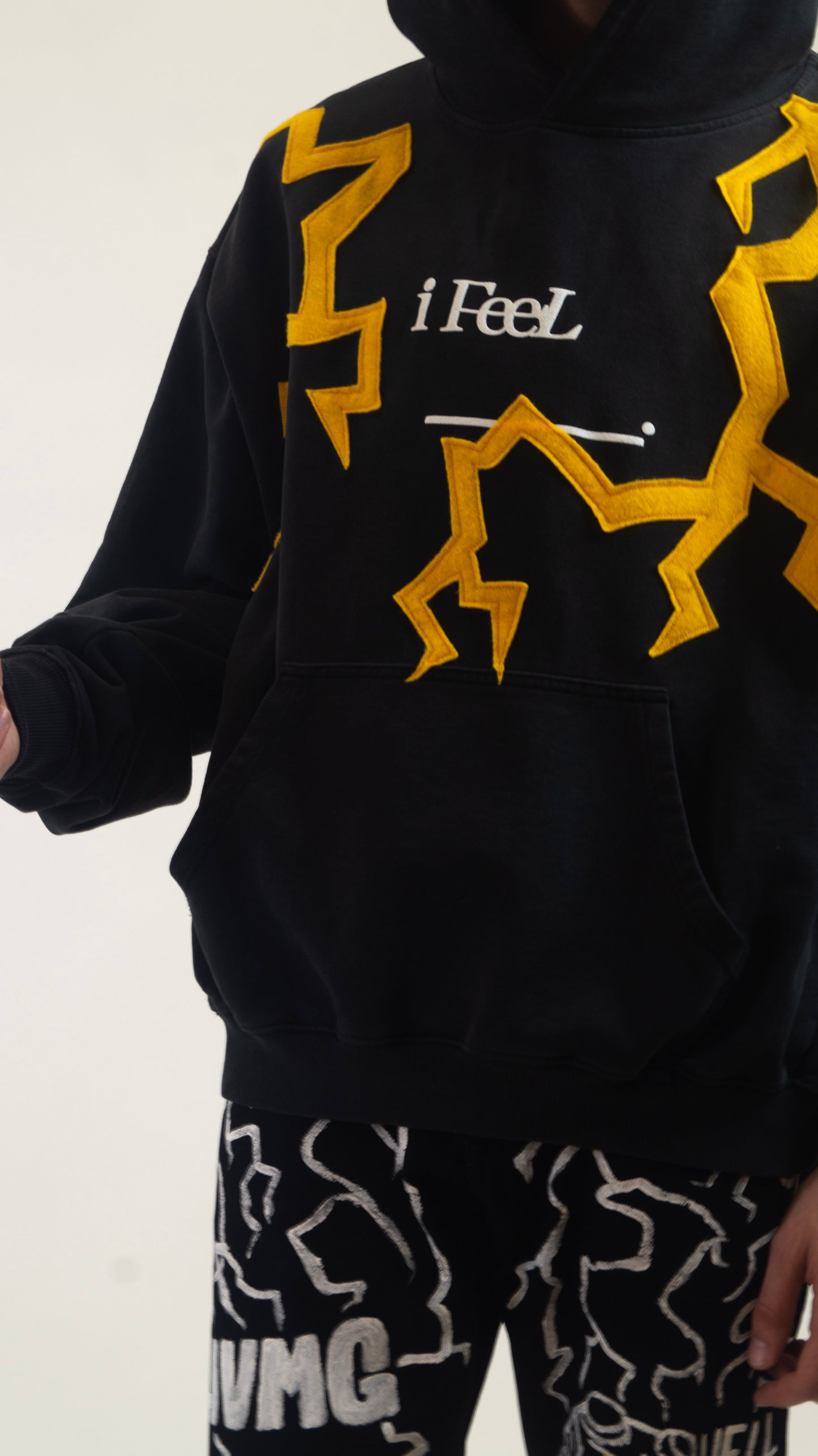 i Feel 'ELECTRIC' Heavyweight Hoodie X-LARGE